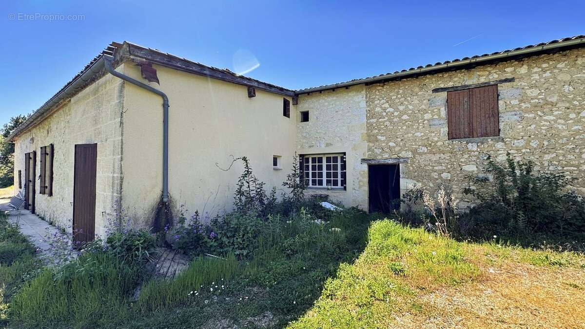 Maison à SAINT-MICHEL-DE-MONTAIGNE