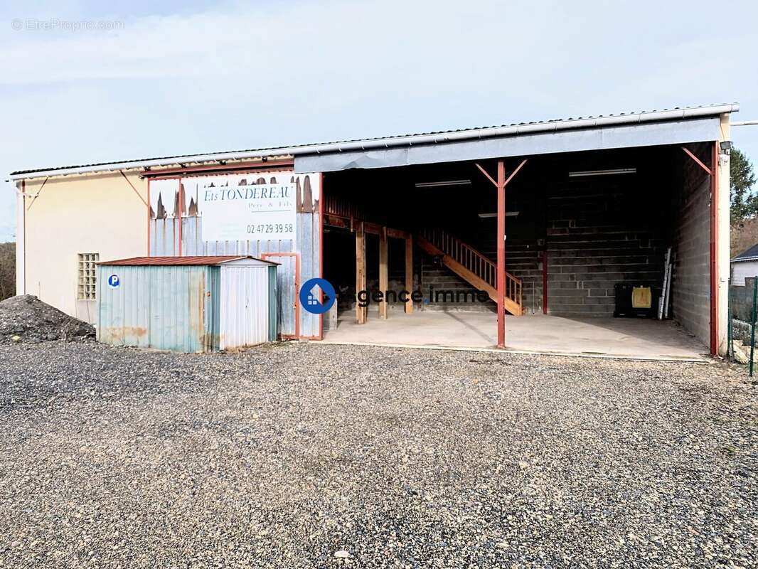 Commerce à SAINT-PATERNE-RACAN