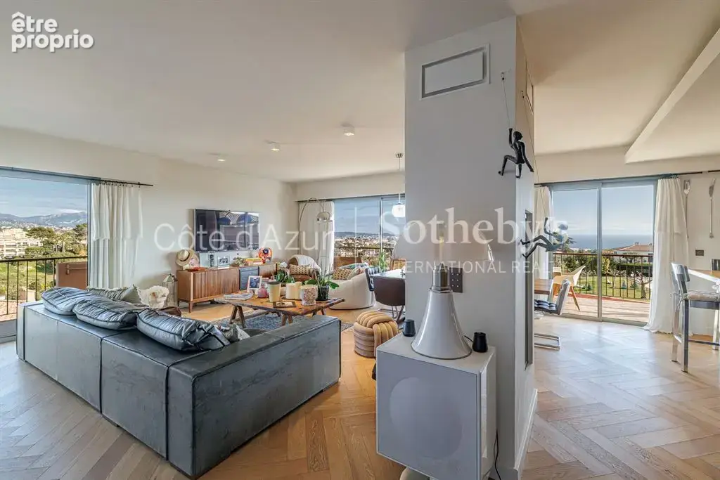 Exclusivité, appartement de prestige au dernier étage à Nice Fabron avec terrasse de 70 m² et vue mer panoramique - photo 2