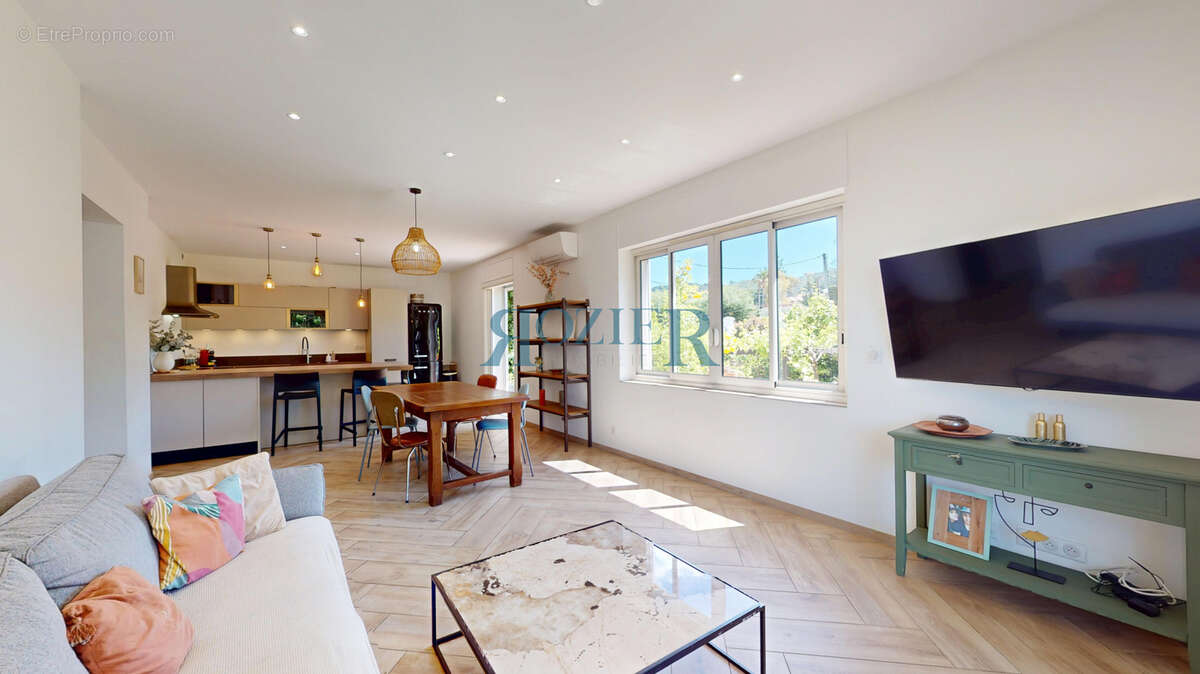 Appartement à MOUGINS