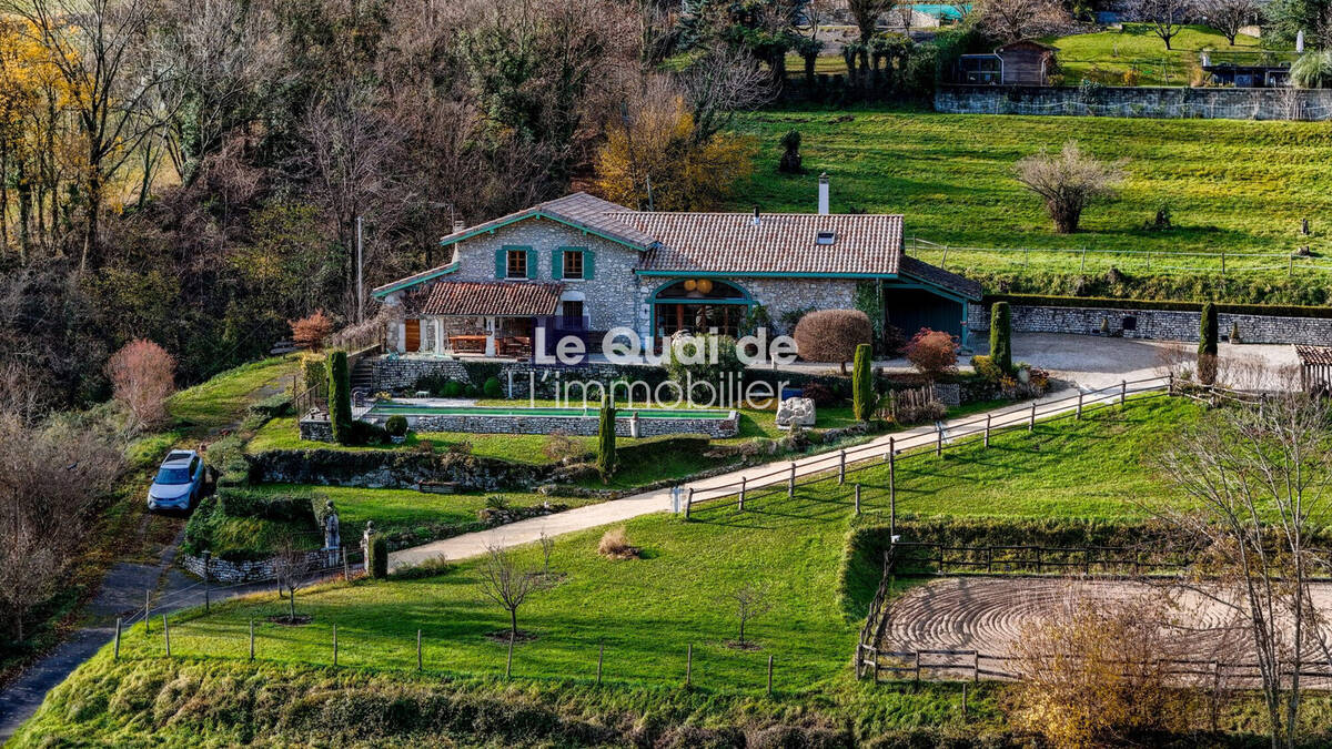 Maison à VEUREY-VOROIZE