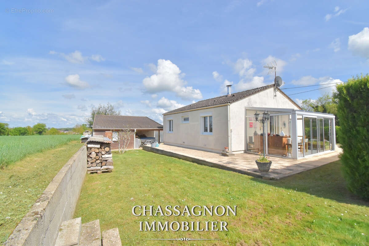 Maison à LE VEURDRE