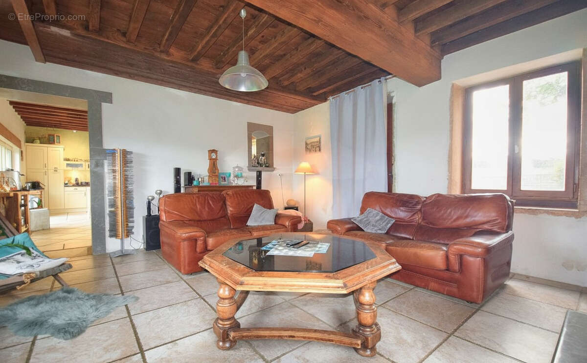 Maison à MARCILLY-D'AZERGUES