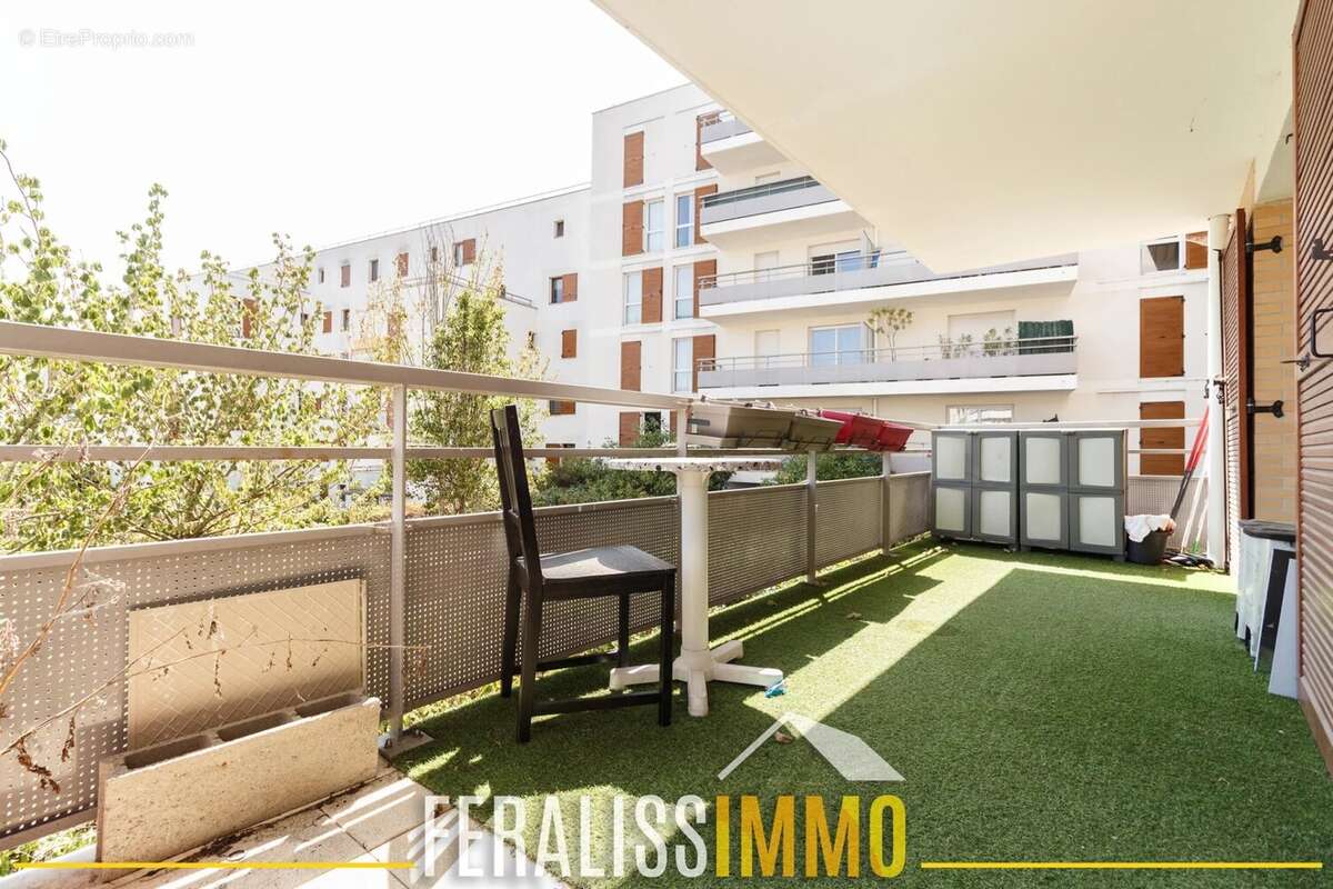 Grand F2 avec extérieur dans immeuble de 2009 ! - photo 13