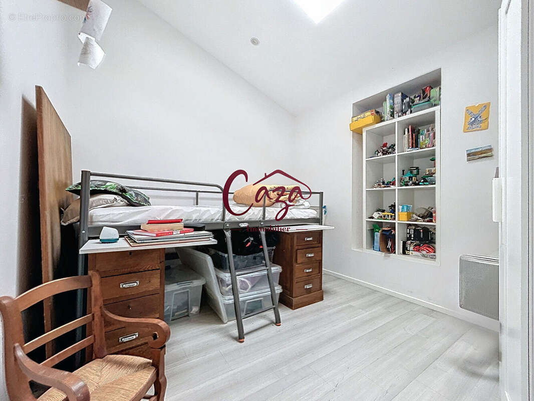 Maison de 55 m2 Cambalnes et Meynac centre bourg - photo 5
