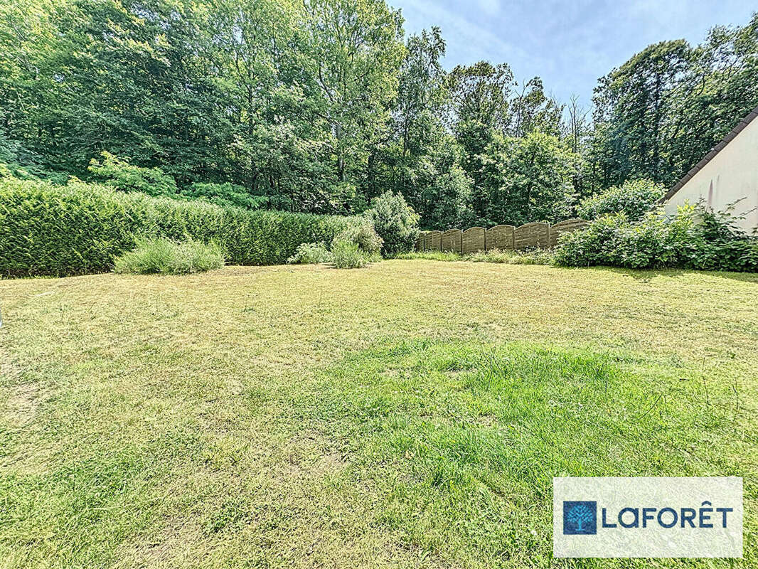 Maison à BAZOCHES-SUR-GUYONNE