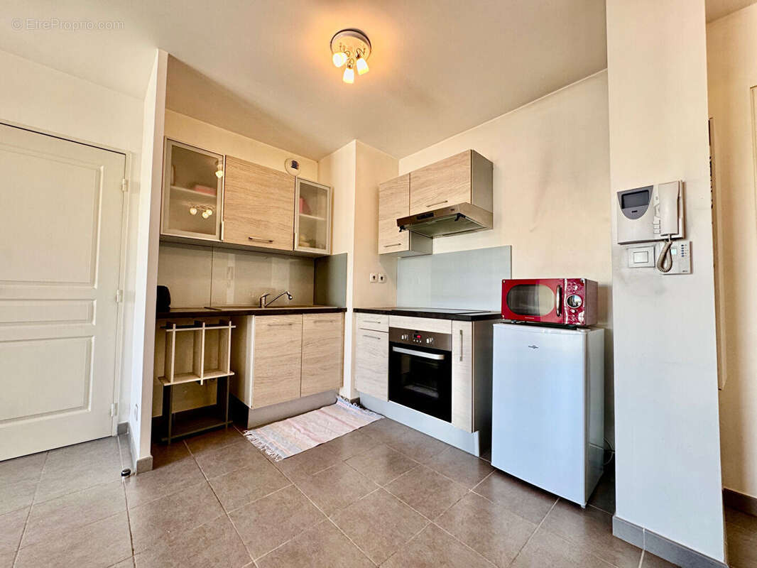 Appartement à MARSEILLE-1E