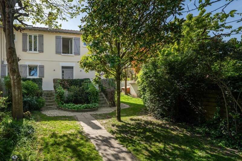 Maison à SAINT-CLOUD