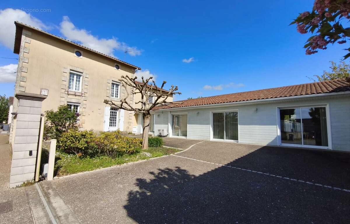 Maison à VASLES