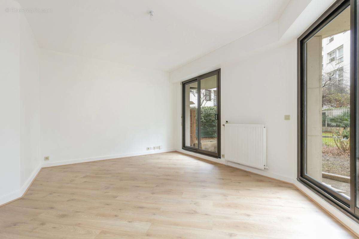 Appartement à LEVALLOIS-PERRET