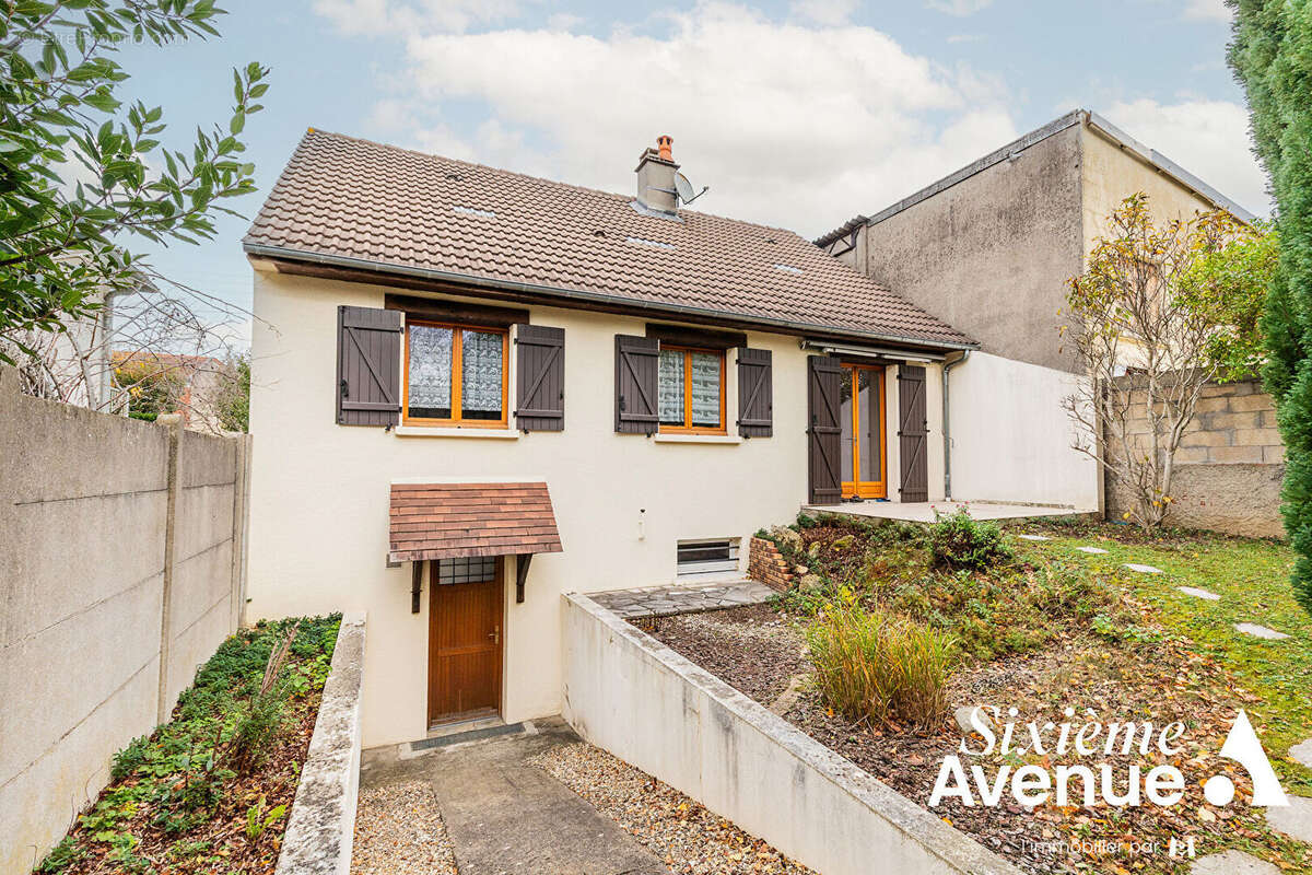 Maison à VIRY-CHATILLON