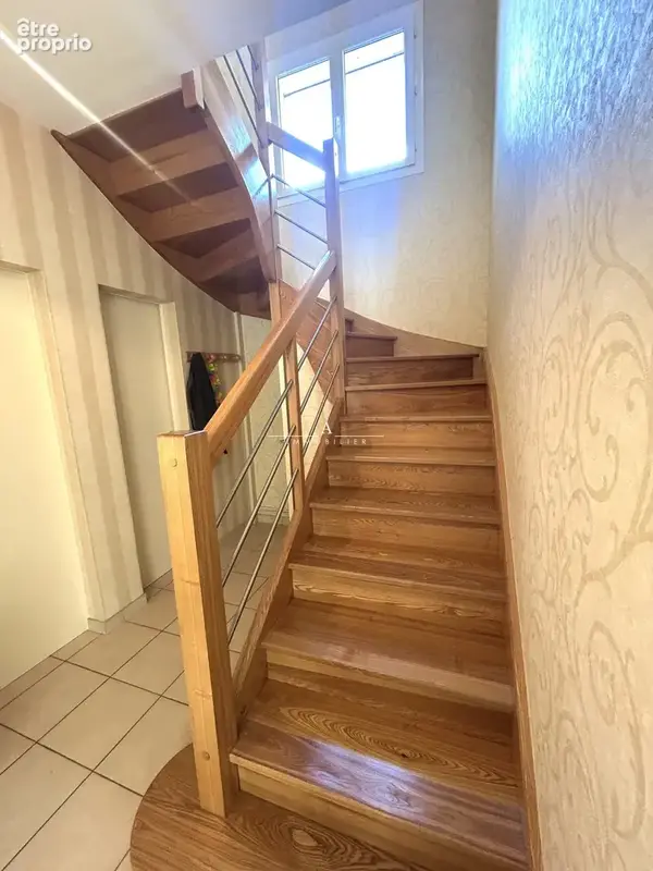 Maison 5 pièces 108 m² à vendre à Saint-Mamet (31110) - photo 3