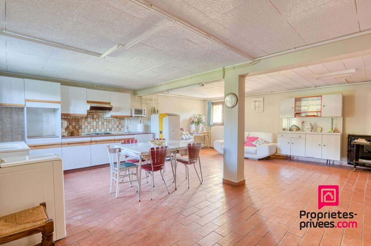 Maison à SAINT-SYMPHORIEN-D'OZON