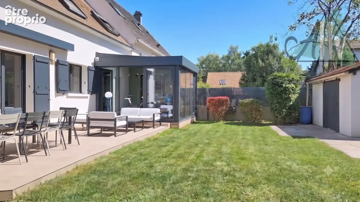 Maison familiale rénovée de 130 m2, jardin, véranda et garage - photo 16