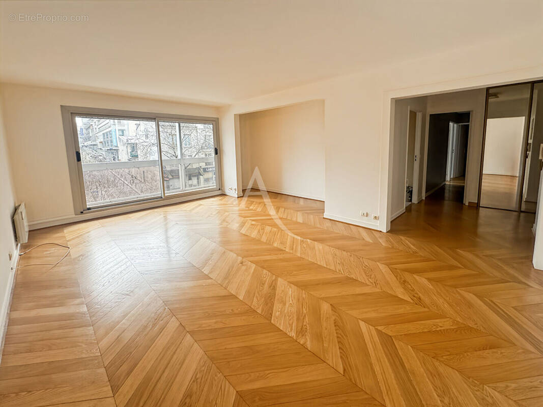 Appartement à PARIS-12E