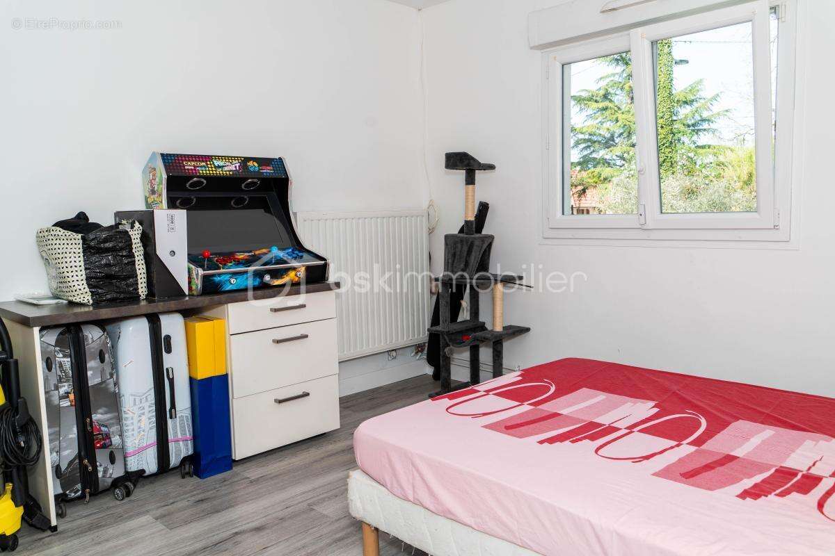 Maison à VILLENEUVE-LES-BORDES