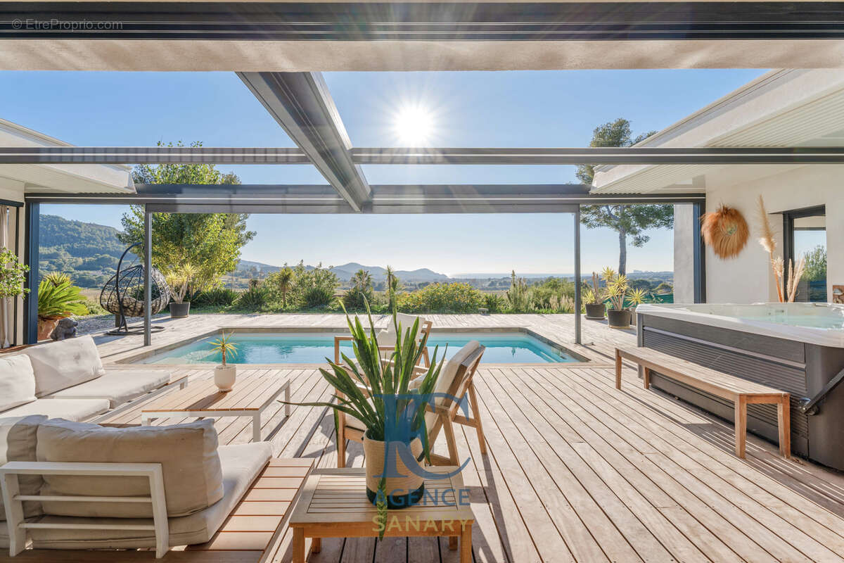 Maison à LA CADIERE-D&#039;AZUR