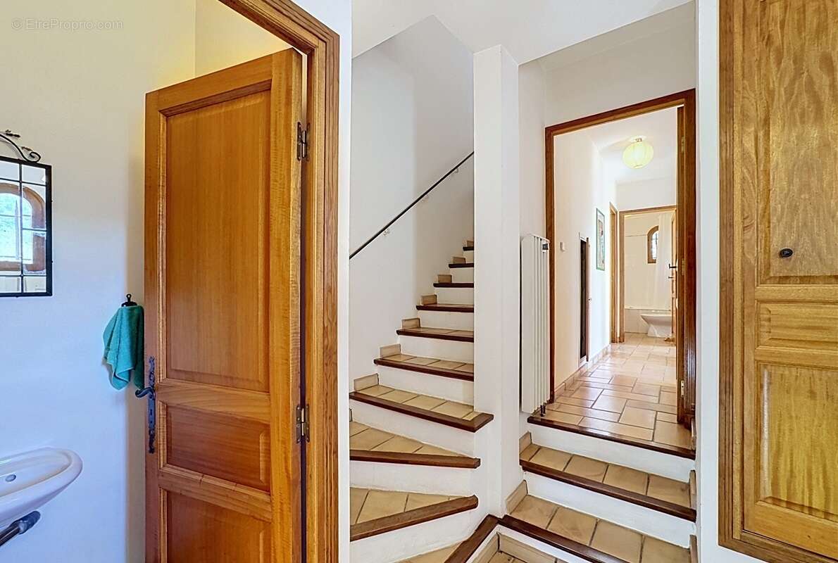 Maison 6 pieces - levens - 1456m² - 141 m² - photo 5