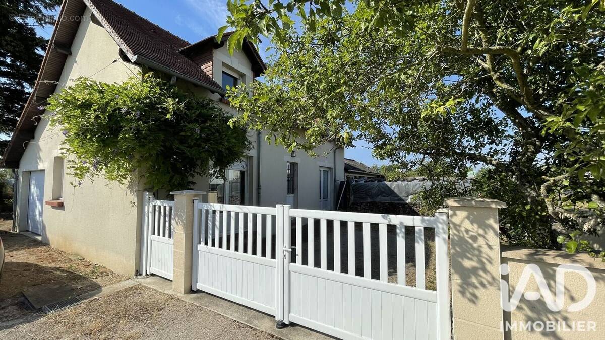 Photo 1 - Maison à LA CHAUSSEE-SAINT-VICTOR