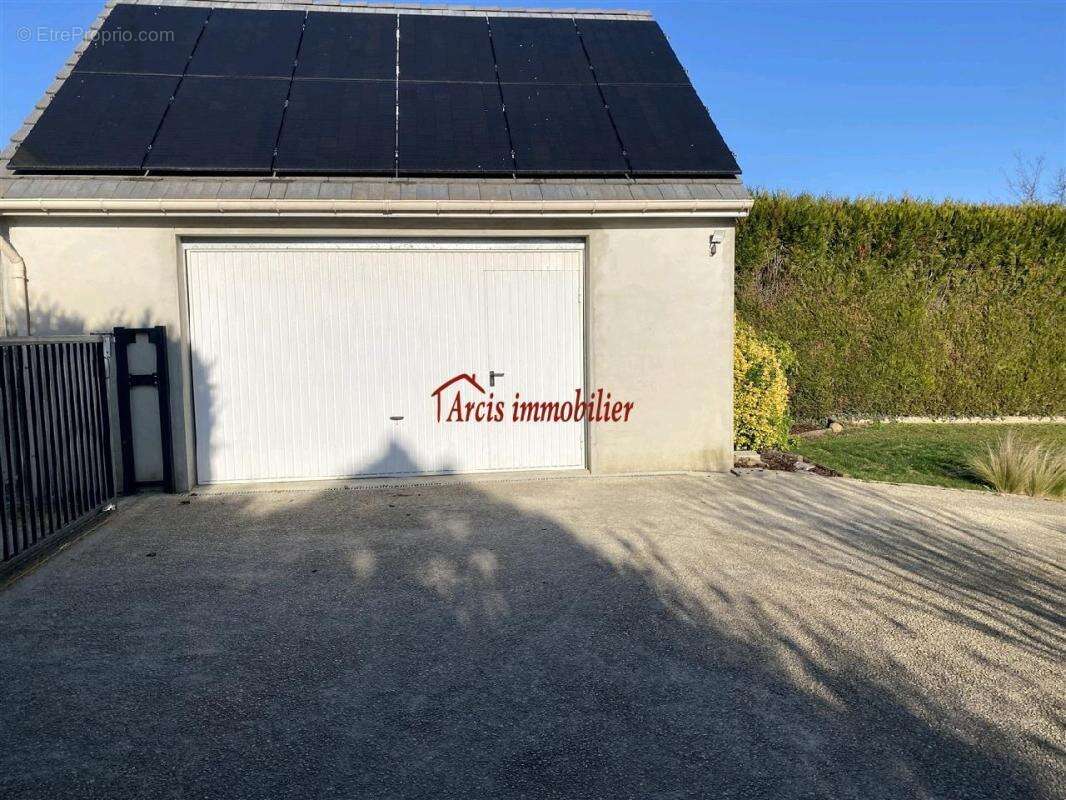 Maison à MAILLY-LE-CAMP