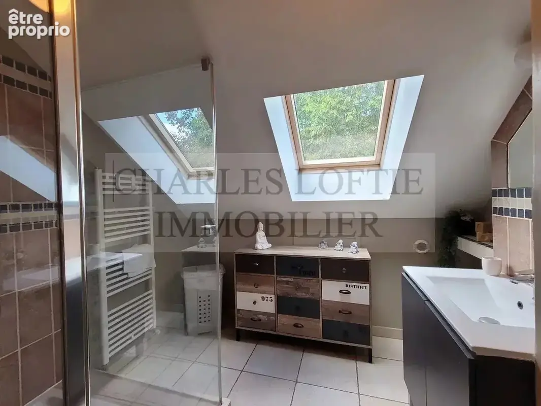 Belle maison familiale avec piscine sur terrain de 1700 m² - photo 19