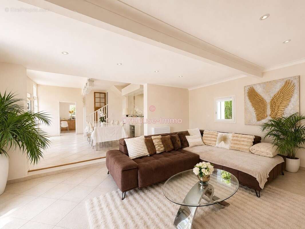 Maison à SAINT-LAURENT-DU-VAR