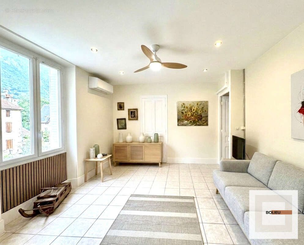 Appartement à SASSENAGE