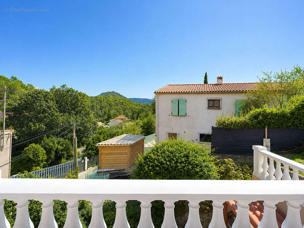 A vendre - contes la vernea - villa de 132 m² 5 pieces - terrain 500 m² - garage - parking - photo 6