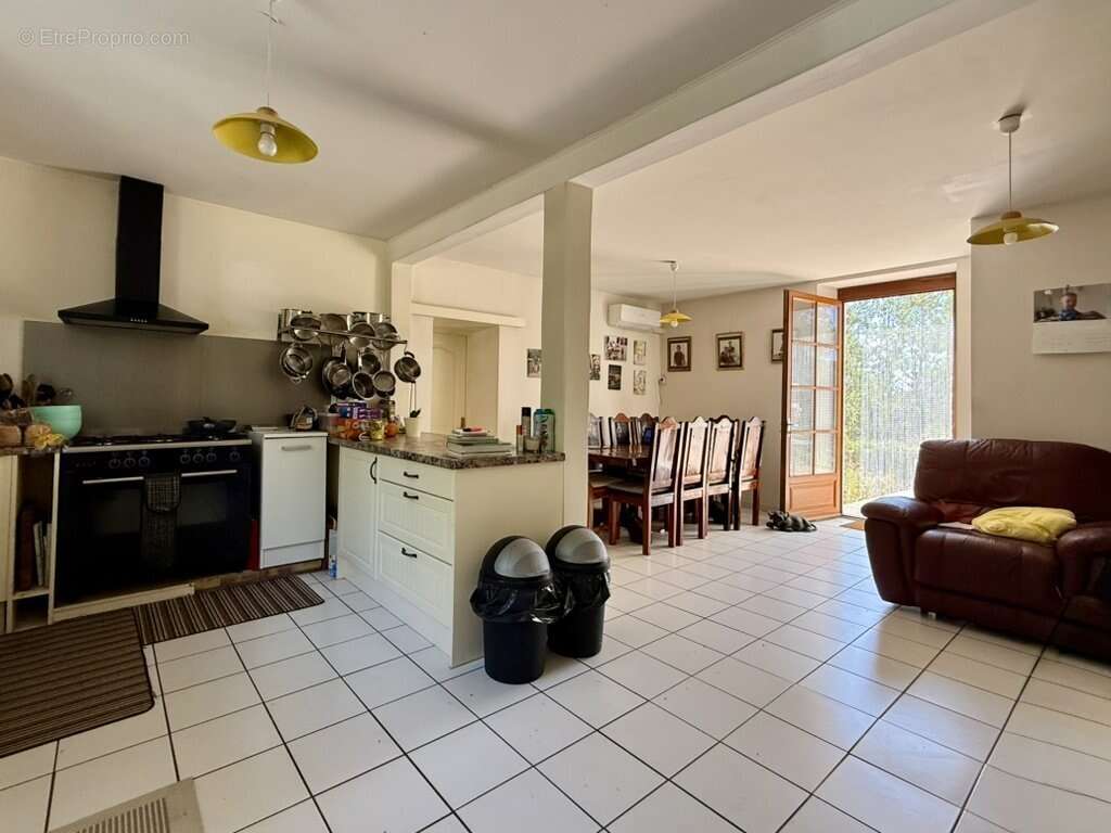 Maison à LE BOUCHAGE