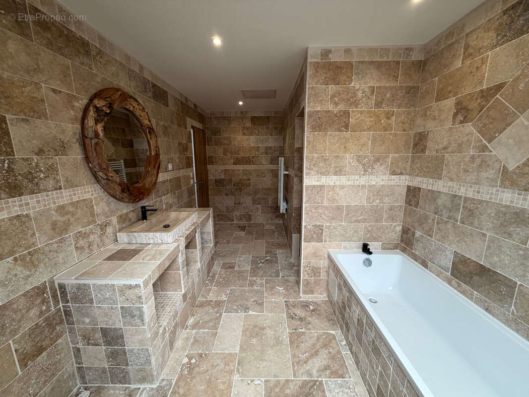 Maison à SAINT-AMAND-LES-EAUX