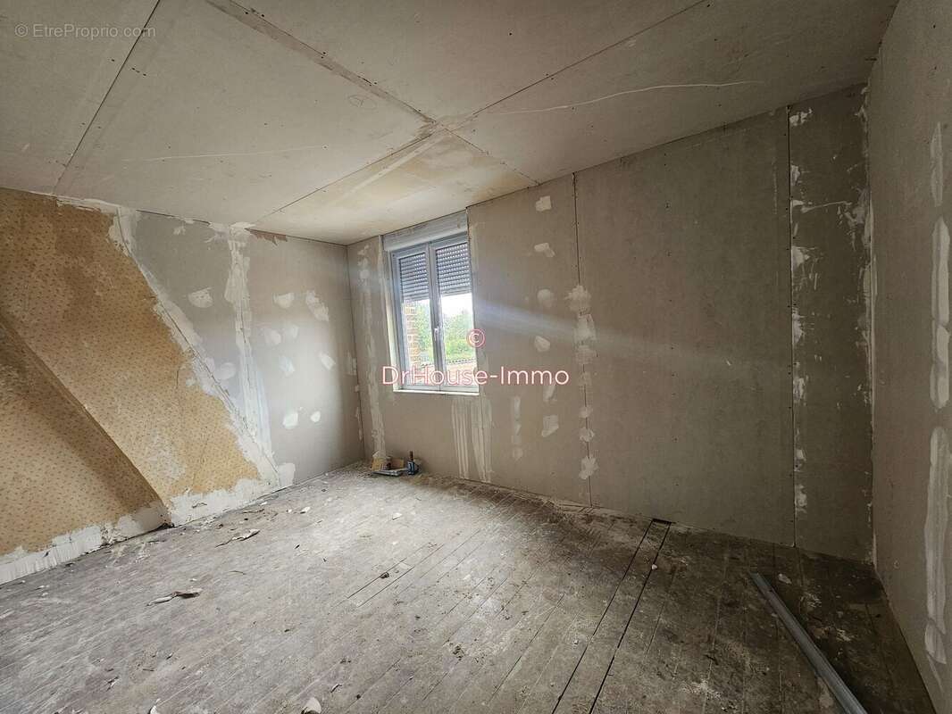 Maison à SAINT-AMAND-LES-EAUX