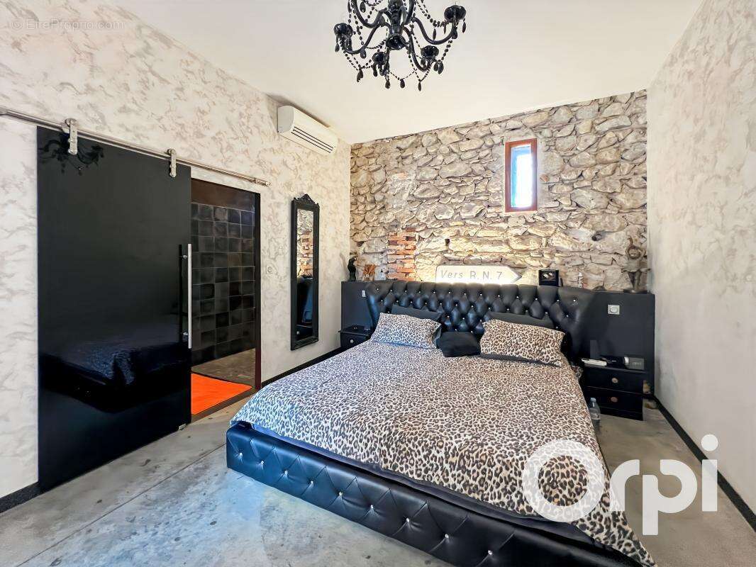 Appartement à LIVRON-SUR-DROME