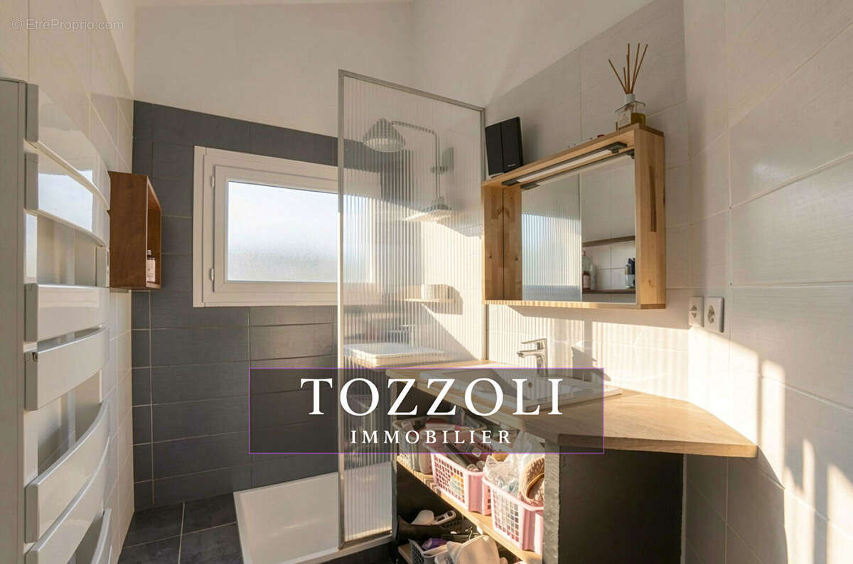 Maison à SAINT-QUENTIN-FALLAVIER