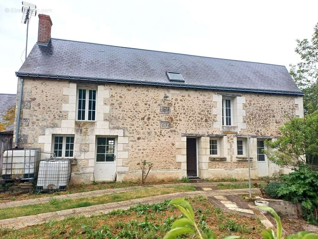 Maison à ARTANNES-SUR-INDRE