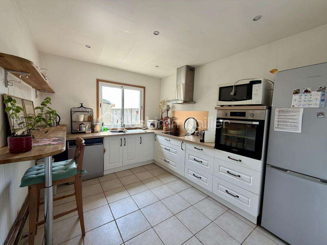 Maison de plain pied, 3 chambres et grange - photo 12