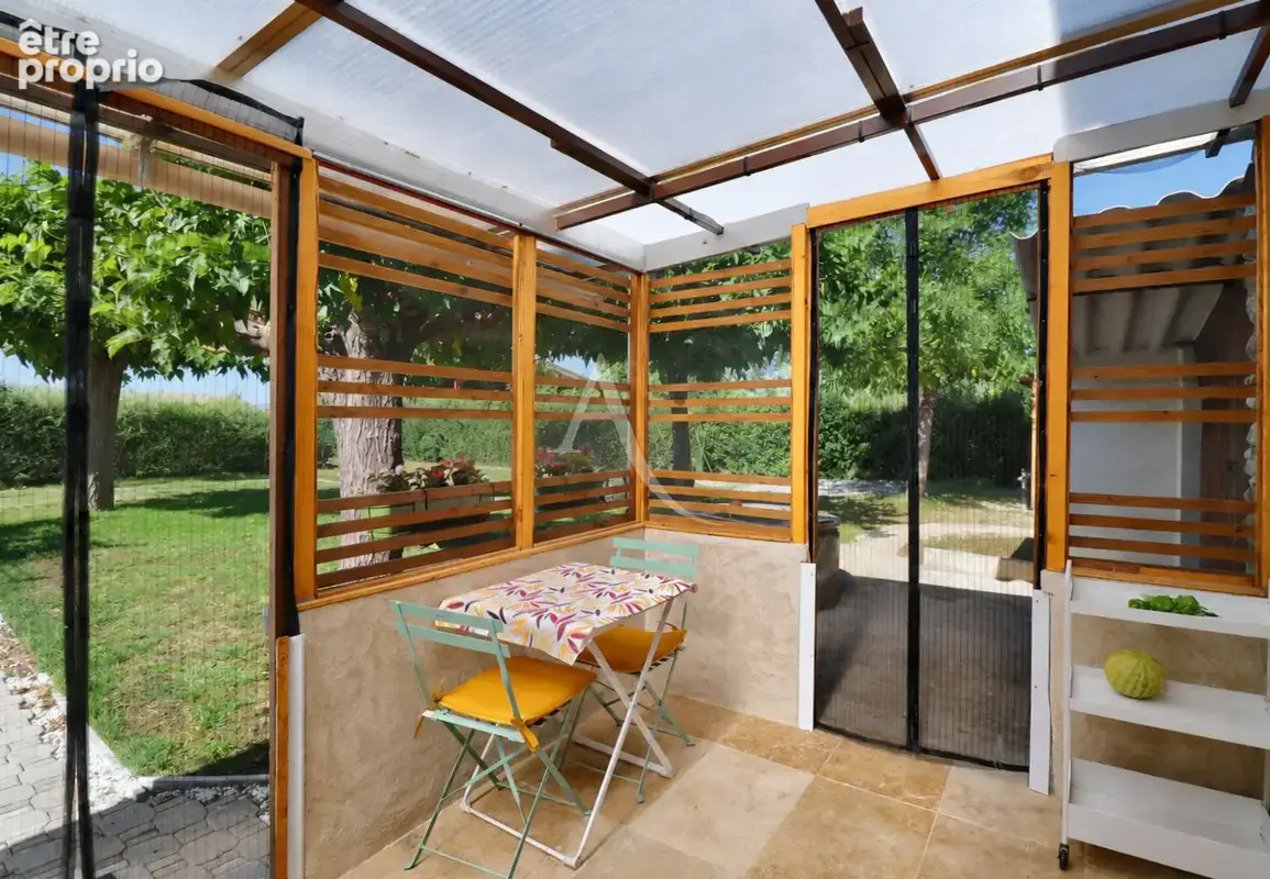 Villa lumineuse au calme avec terrasse dependance garage jardin arbore puit - photo 2