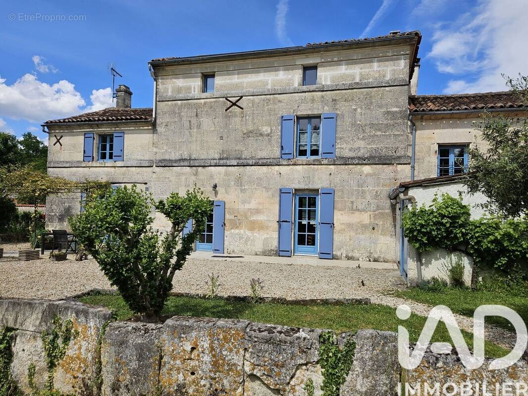 Photo 1 - Maison à SAINT-MEME-LES-CARRIERES