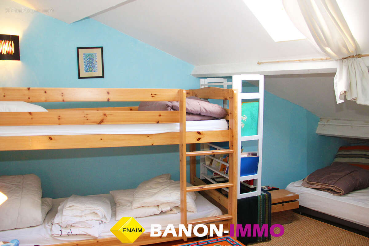 Maison à REVEST-DU-BION