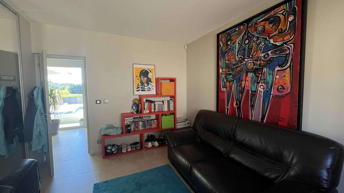 Maison à SAINT-MARCEL-DE-CAREIRET