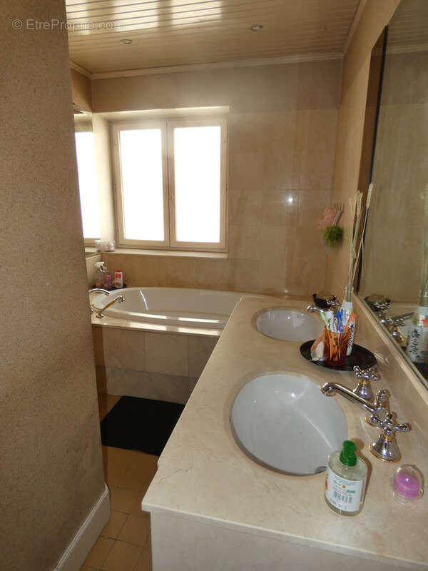 Appartement à CARCASSONNE