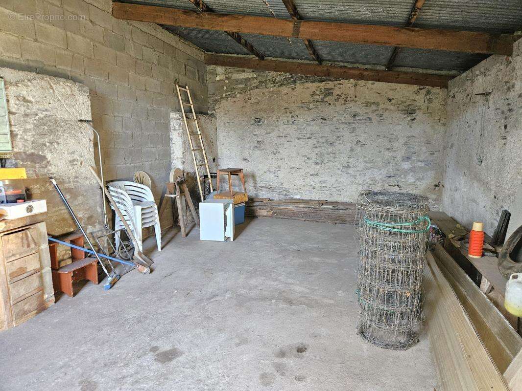 Maison à COUFFE