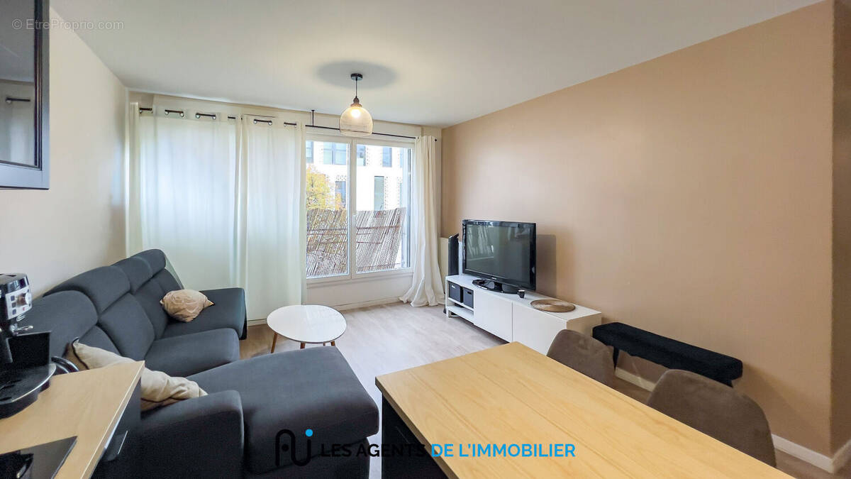 Appartement à NANTERRE