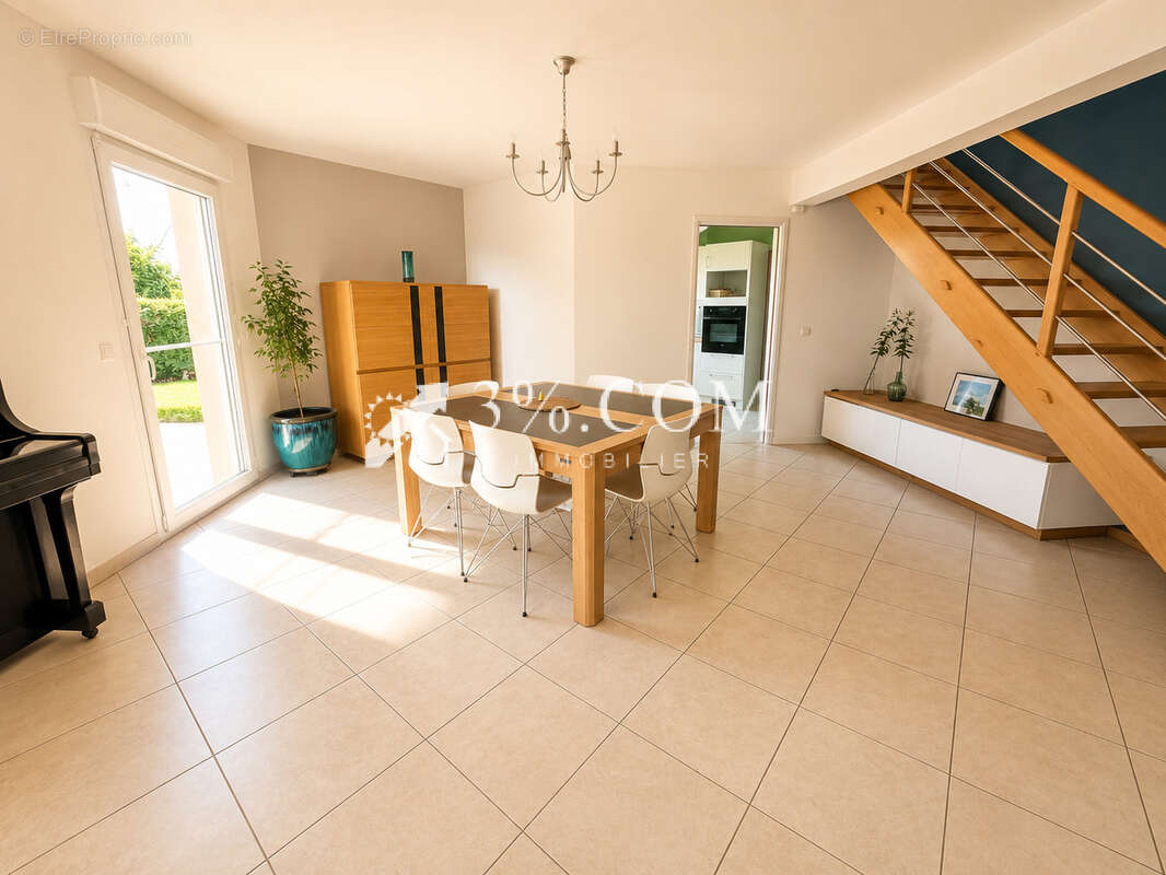 Maison à CREVIC