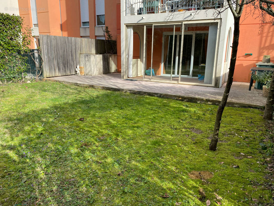 Appartement à GANGES