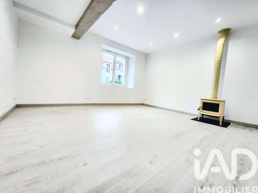 Photo 2 - Maison à MAURECOURT