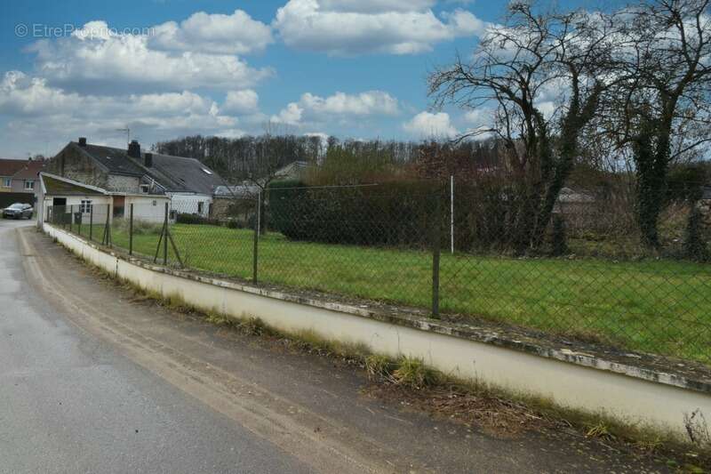 Maison à POURU-SAINT-REMY