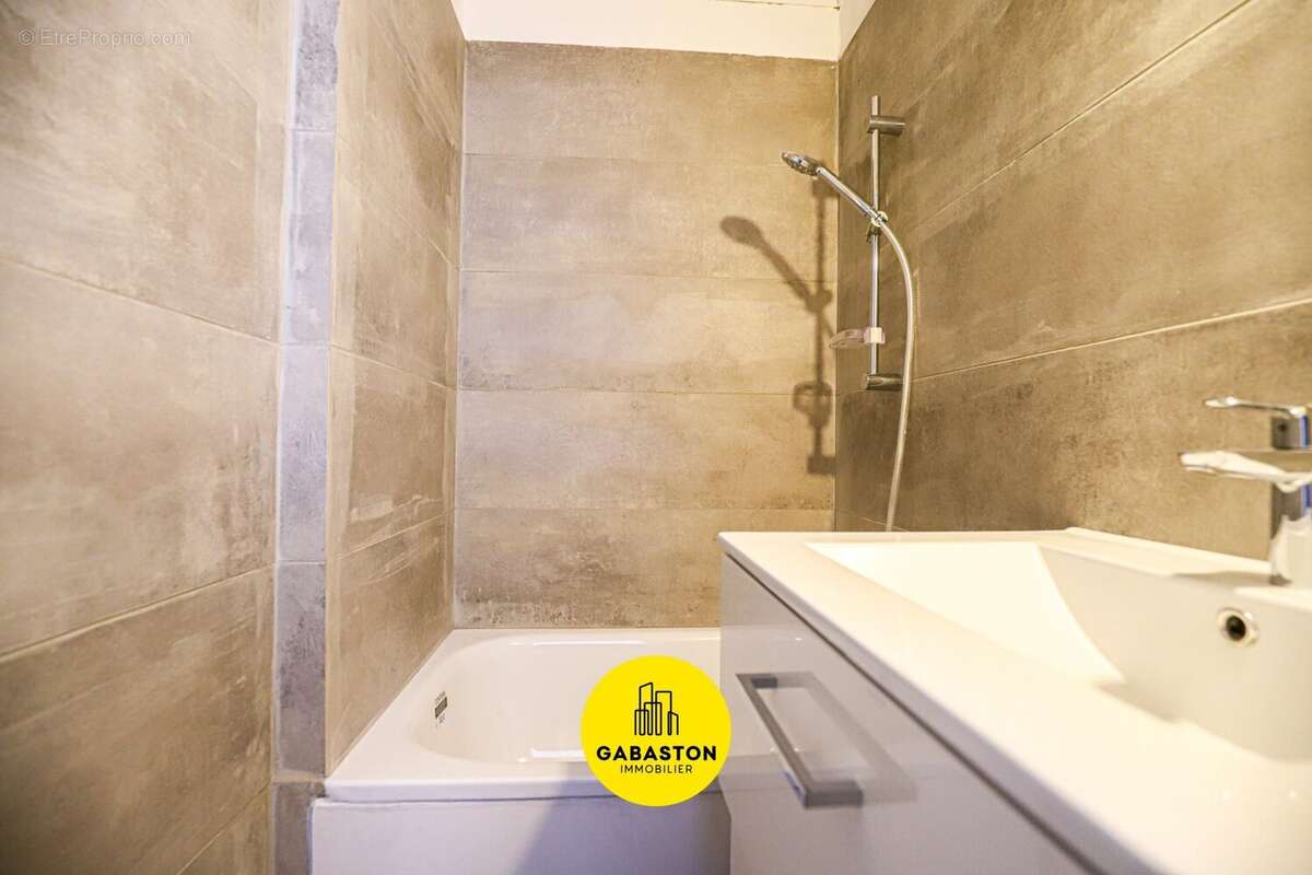 Appartement à MARSEILLE-15E