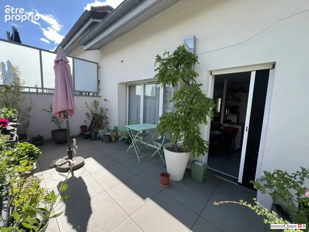 Appartement à LA TERRASSE