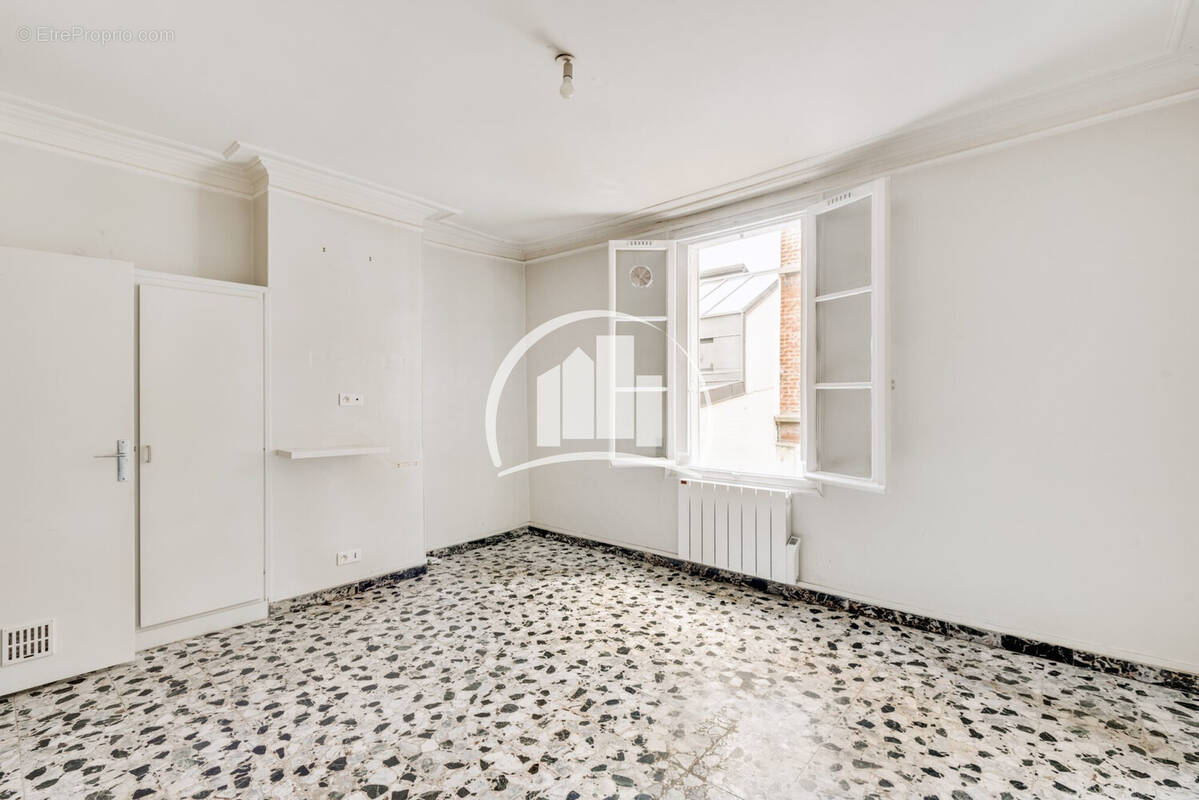 Appartement à PARIS-19E