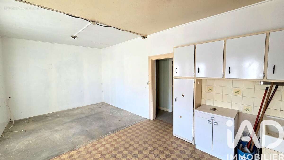 Maison 57 m² à Thollet  - photo 2